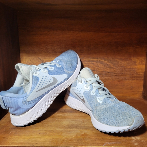 Nike Legend React Running Sneaker 5.5 - Picture 6 of 7